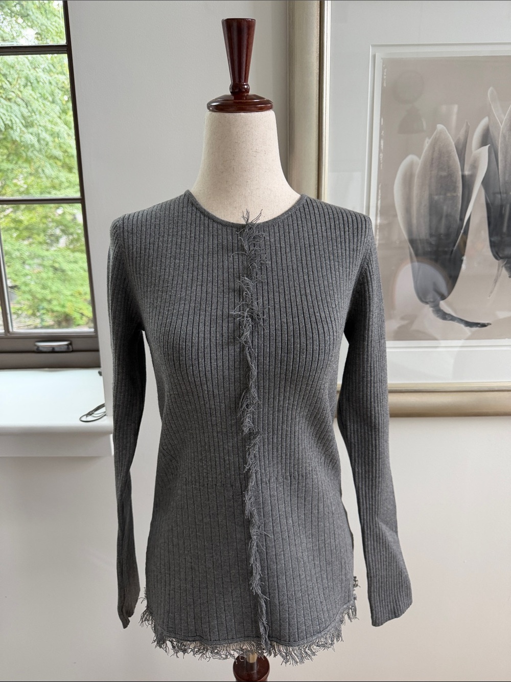 Carlisle Gray Ribbed Frayed Seam Long-Sleeve Knit Top S